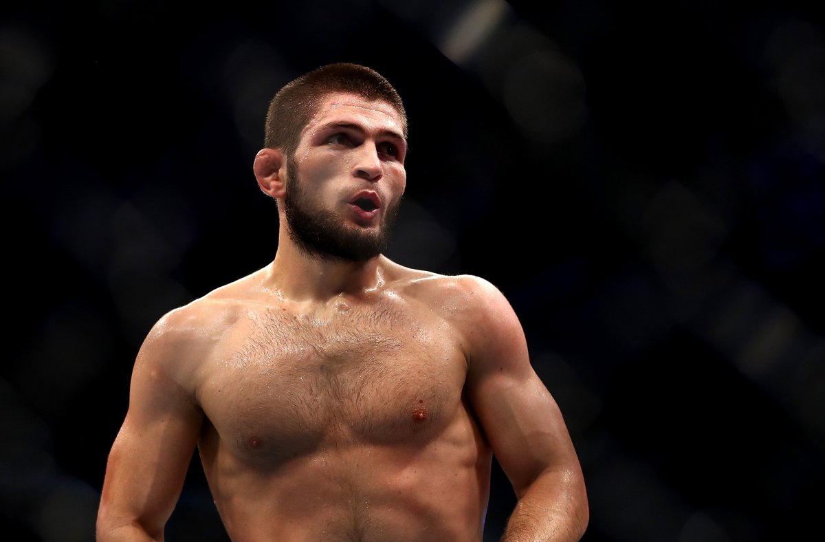 Khabib kicked off plane